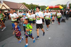 BIB: 
                            <button type="button" onclick="openModal(3530827)" class="btn btn-primary btn-sm float-right btn-popup" data-toggle="modal" data-target=".modal-high-quality">
                        <i class="fas fa-shopping-cart"></i> Add to Cart
                    </button>
                                            <button type="button" onclick="isThisMe(3530827, true)" class="btn btn-success btn-sm float-right btn-popup btn-isme hidden" data-toggle="tooltip" data-placement="bottom" title="นี่คือรูปของคุณใช่ไหม คลิกที่นี่เพื่อเอาเข้าอัลบั้ม">
                        <i class="fas fa-plus"></i> Add to album
                    </button>
                    <button type="button" onclick="isThisMe(3530827, false)" class="btn btn-warning btn-sm float-right btn-popup btn-isnotme hidden">
                        <i class="fas fa-ban"></i> Remove from album
                    </button>